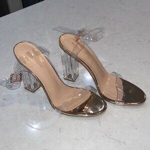 Torta Caliente "Kiara" Heels. Size 8M